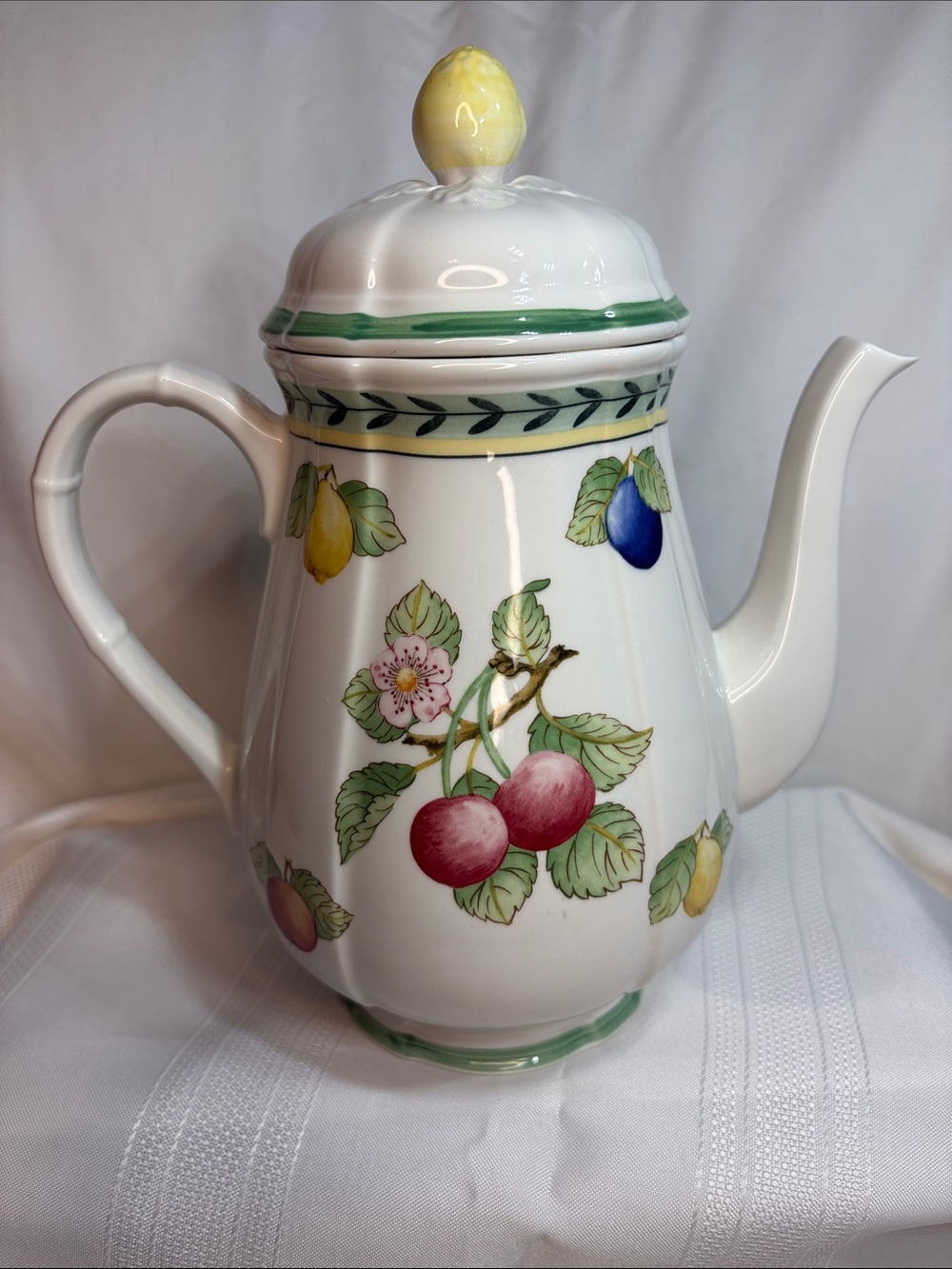 Villeroy & Boch French Garden Fleurence White Porcelain Tall Coffee Pot